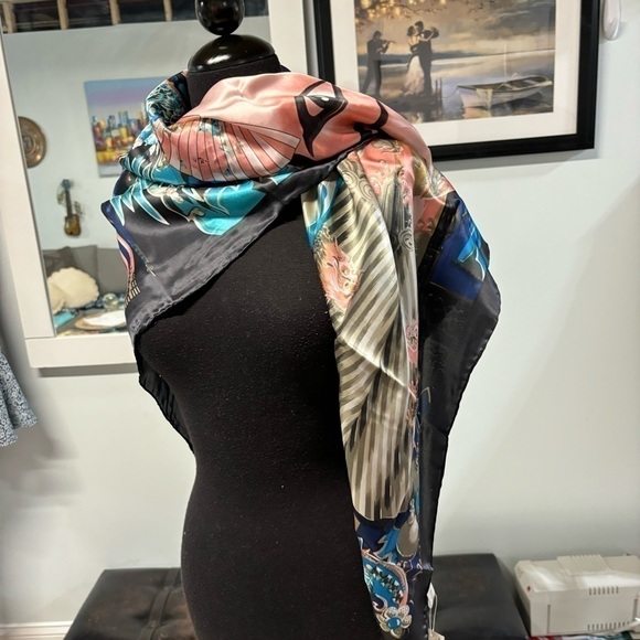 NWT❤️Baierlu 100% Silk Peking Opera Scarf - Picture 4 of 11